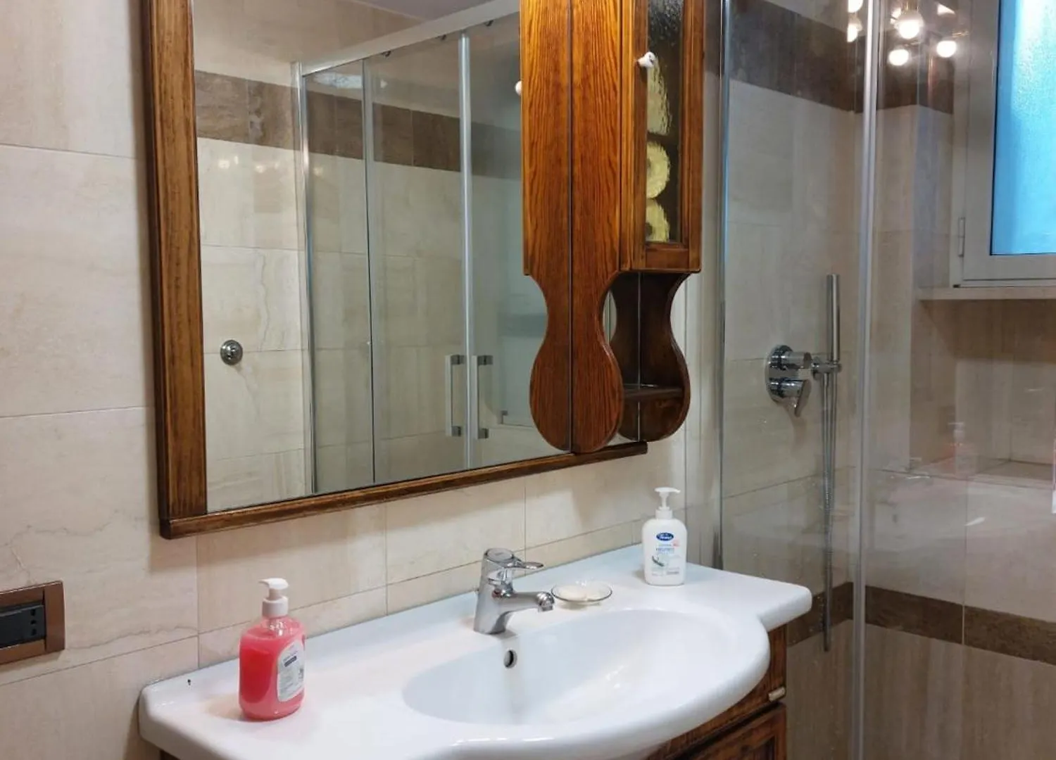 Termini Colosseum Apartment Rome 0*,  Italy